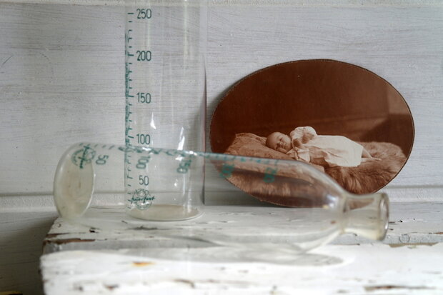 Set glazen babyflesjes